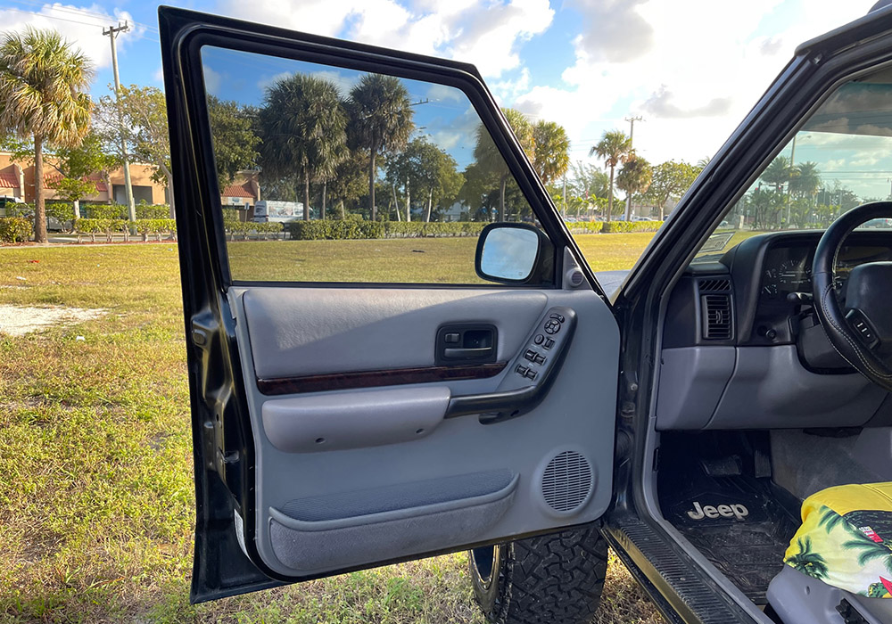 20th Image of a 1998 JEEP CHEROKEE LIMITED