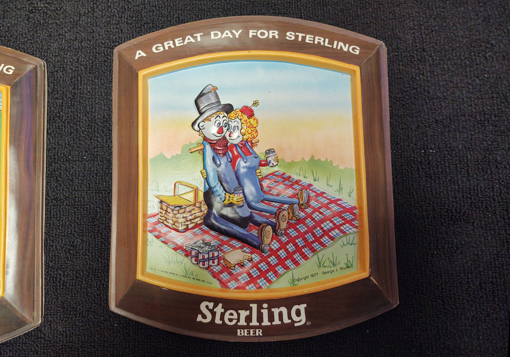 2nd Image of a N/A STERLING BEER VINTAGE SIGNS