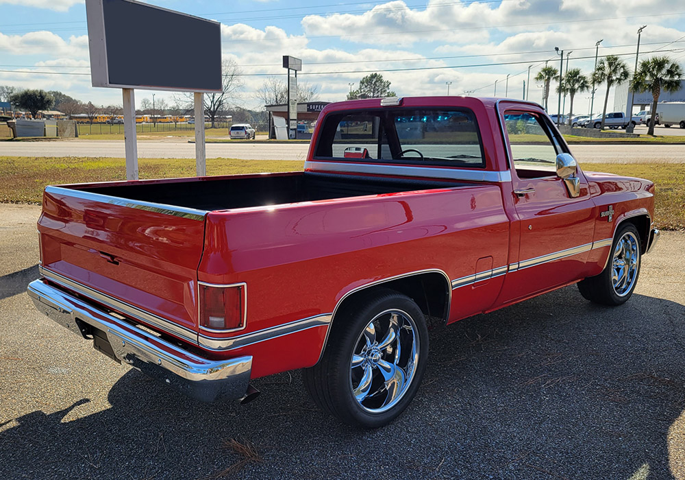 2nd Image of a 1982 CHEVROLET C10