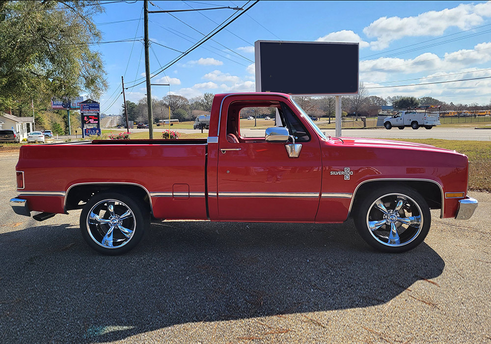 4th Image of a 1982 CHEVROLET C10