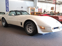 Image 2 of 17 of a 1981 CHEVROLET CORVETTE