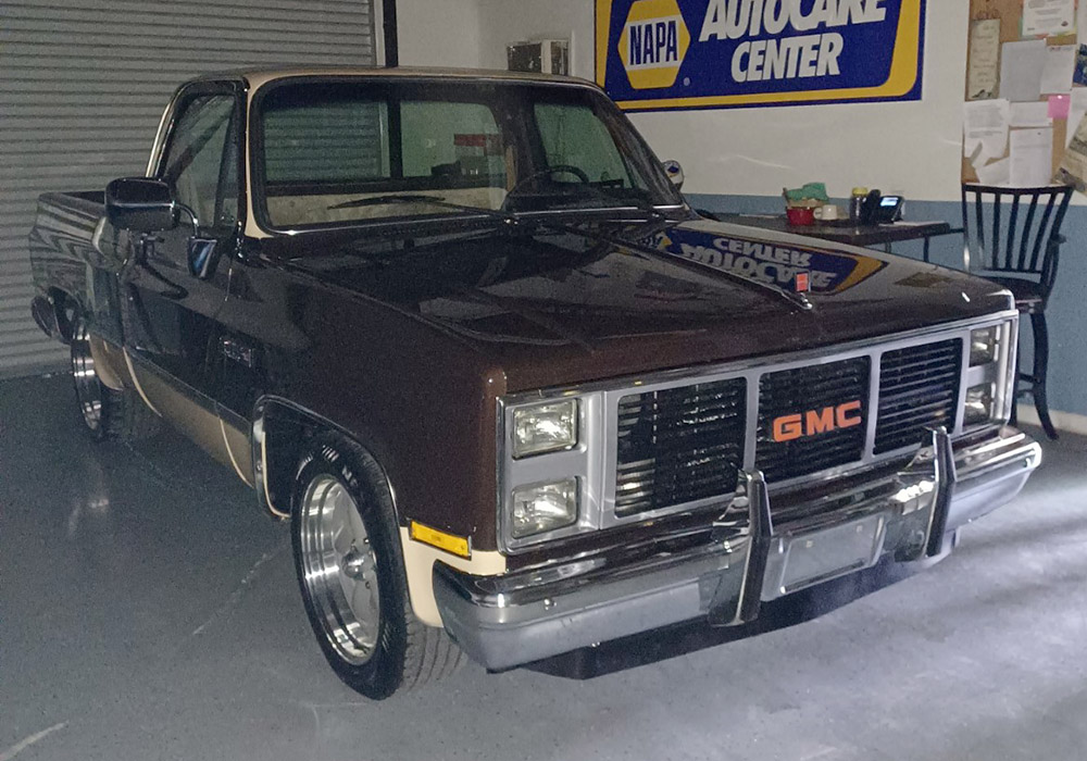 1st Image of a 1987 GMC R1500