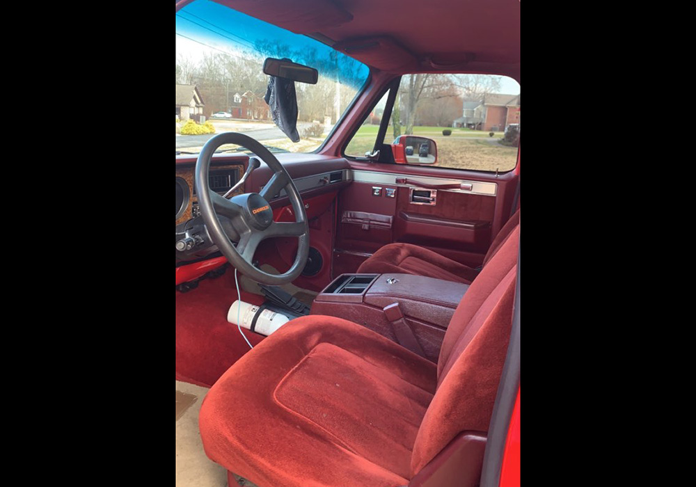 2nd Image of a 1990 CHEVROLET K5 BLAZER