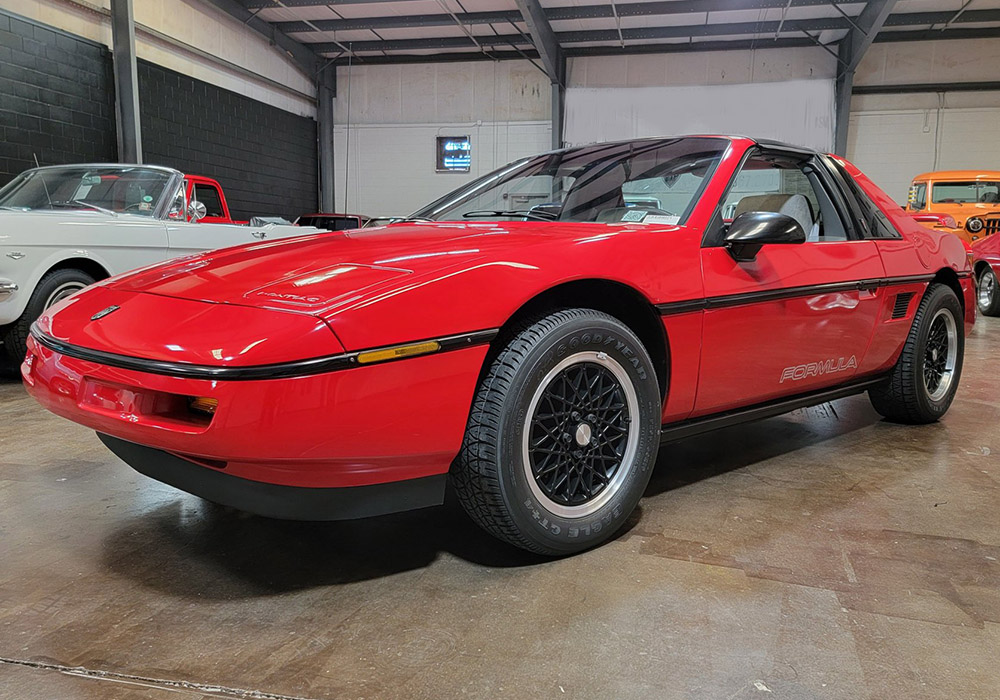 0th Image of a 1988 PONTIAC FIERO