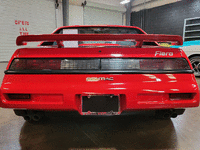 Image 4 of 6 of a 1988 PONTIAC FIERO