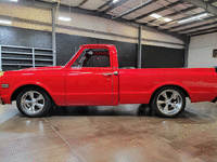 Image 2 of 6 of a 1970 CHEVROLET C10