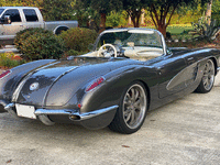 Image 4 of 15 of a 1958 CHEVROLET CORVETTE