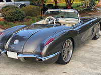 Image 5 of 15 of a 1958 CHEVROLET CORVETTE