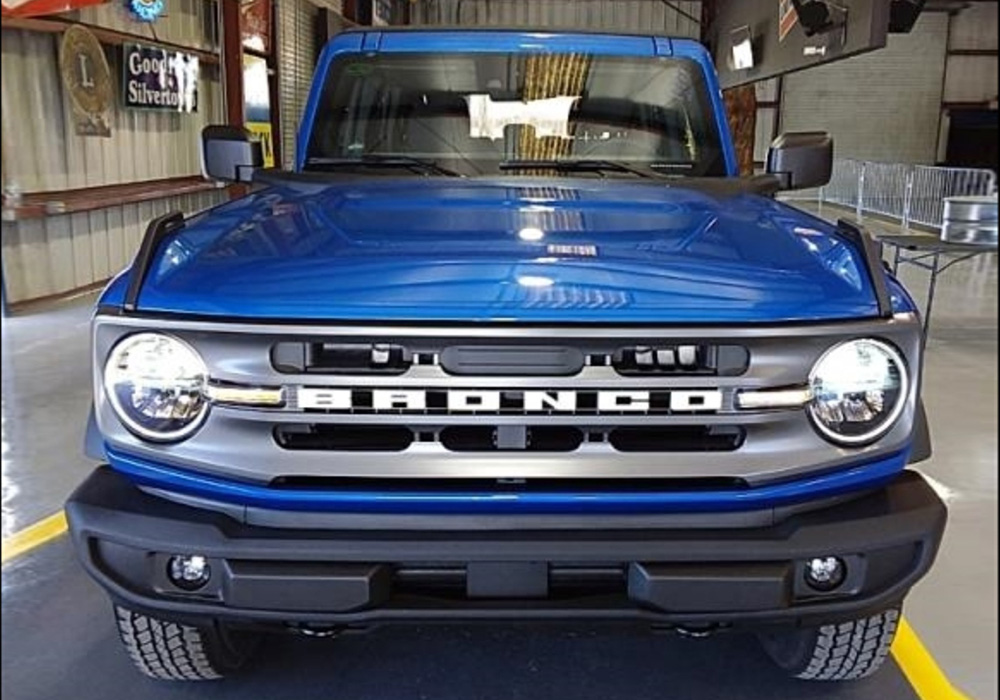 3rd Image of a 2021 FORD BRONCO BIG BEND 4X4