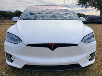 Image 8 of 16 of a 2018 TESLA MODEL X LHD DUAL MOTOR STANDARD