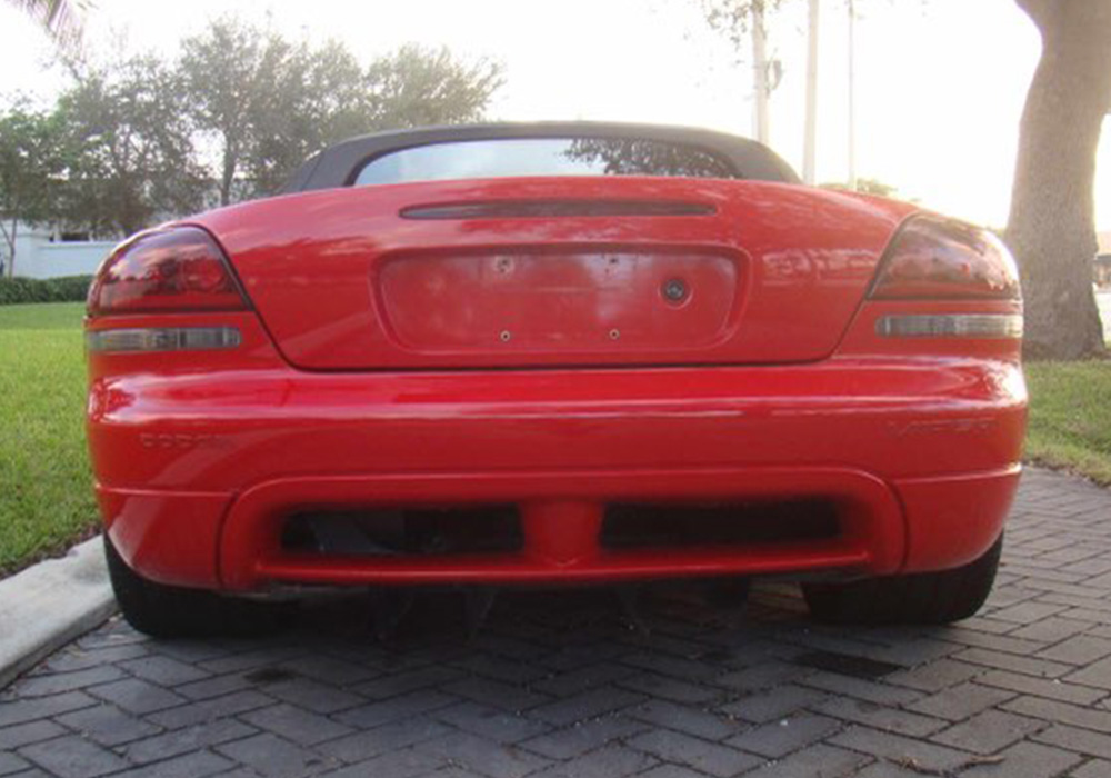 4th Image of a 2005 DODGE VIPER SRT-10