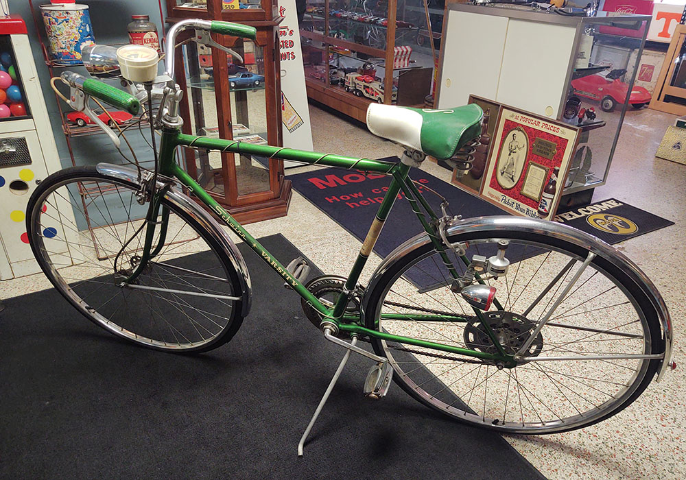 0th Image of a 1970 SCHWINN VARSITY 10 SPD