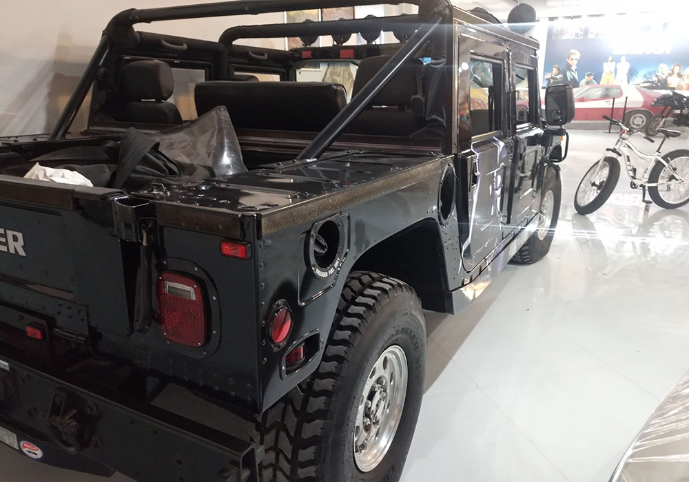 2nd Image of a 1996 AM GENERAL HUMMER HMCO