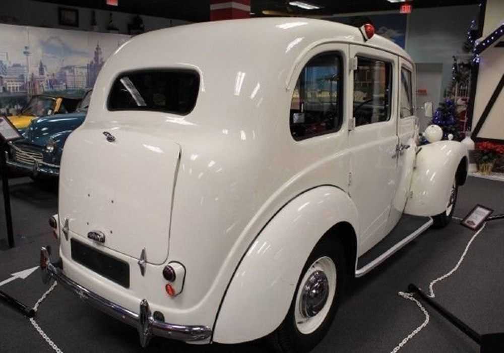 5th Image of a 1949 AUSTIN FX3