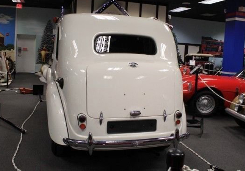 7th Image of a 1949 AUSTIN FX3