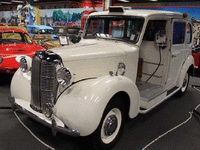 Image 1 of 33 of a 1949 AUSTIN FX3