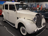 Image 2 of 33 of a 1949 AUSTIN FX3