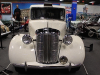 Image 7 of 33 of a 1949 AUSTIN FX3