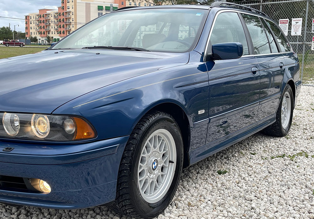 11th Image of a 2002 BMW 5 SERIES 525I