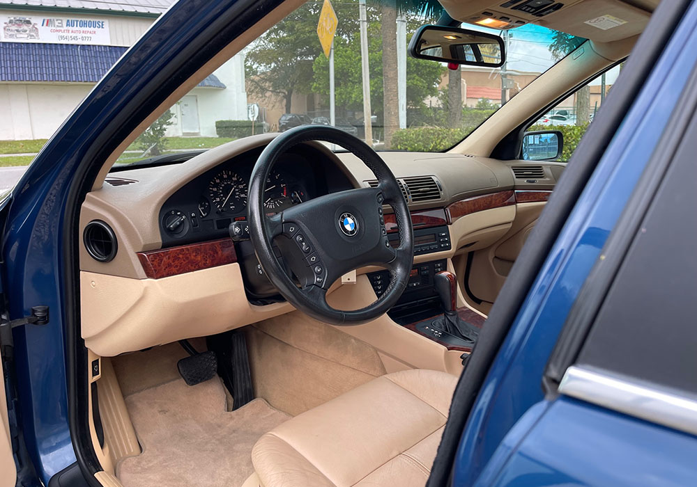 19th Image of a 2002 BMW 5 SERIES 525I