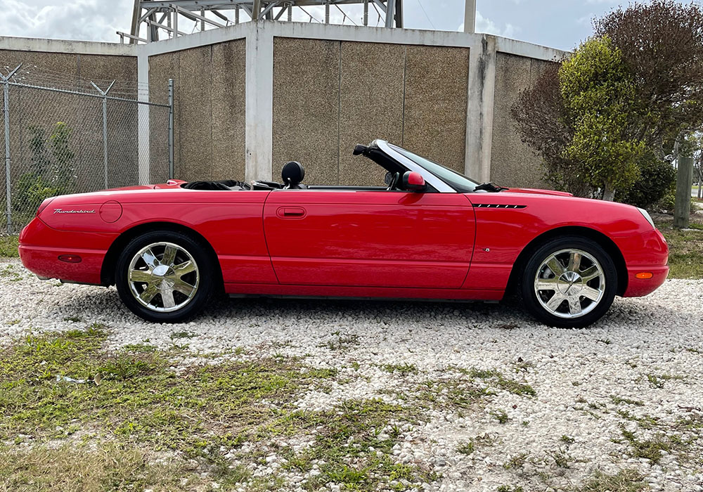 4th Image of a 2003 FORD THUNDERBIRD