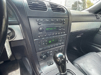 Image 18 of 24 of a 2003 FORD THUNDERBIRD