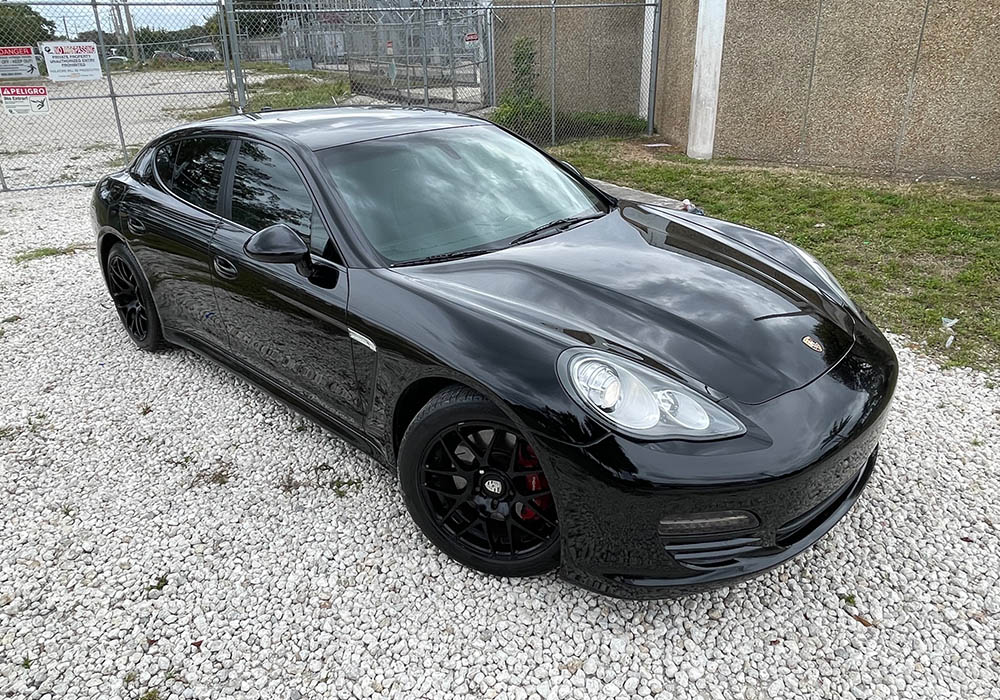 2nd Image of a 2013 PORSCHE PANAMERA PLATINUM