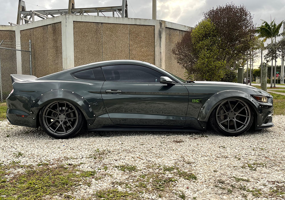 6th Image of a 2016 FORD MUSTANG GT