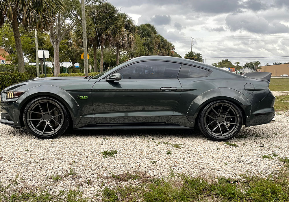 7th Image of a 2016 FORD MUSTANG GT