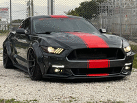Image 2 of 40 of a 2016 FORD MUSTANG GT