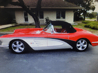 Image 2 of 6 of a 1960 CHEVROLET CORVETTE