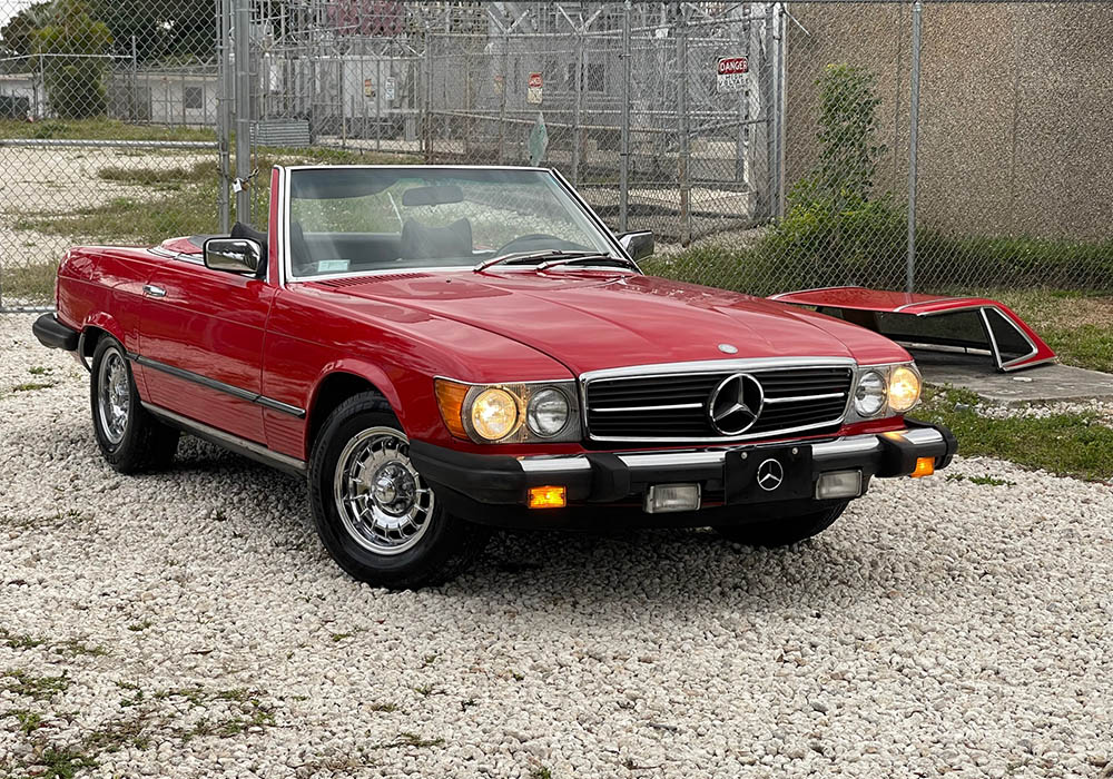 2nd Image of a 1977 MERCEDES-BENZ 450SL