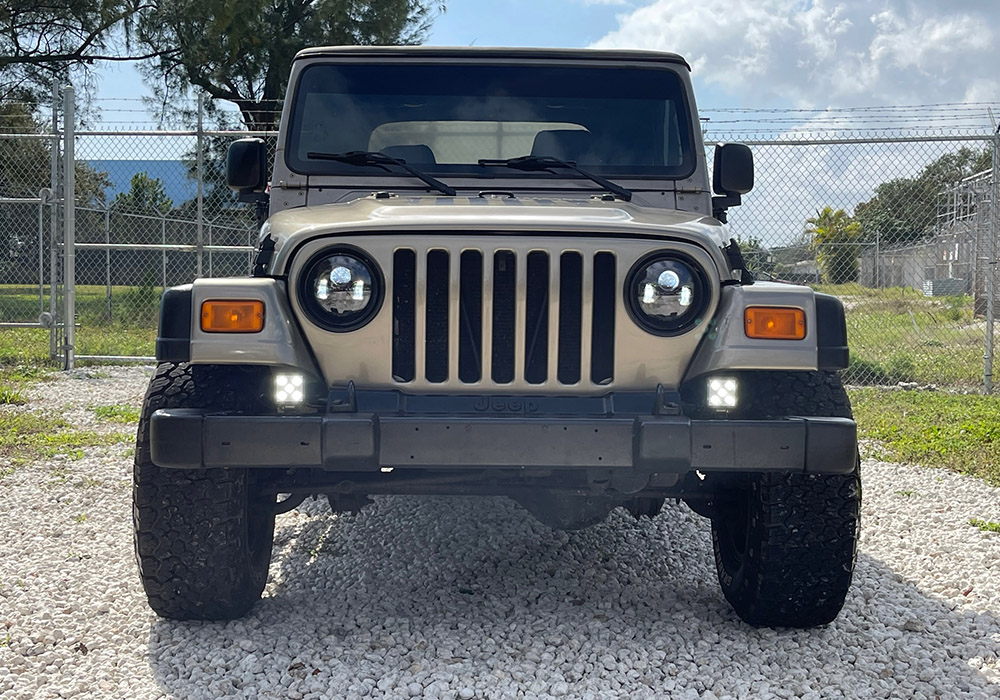 4th Image of a 2004 JEEP WRANGLER