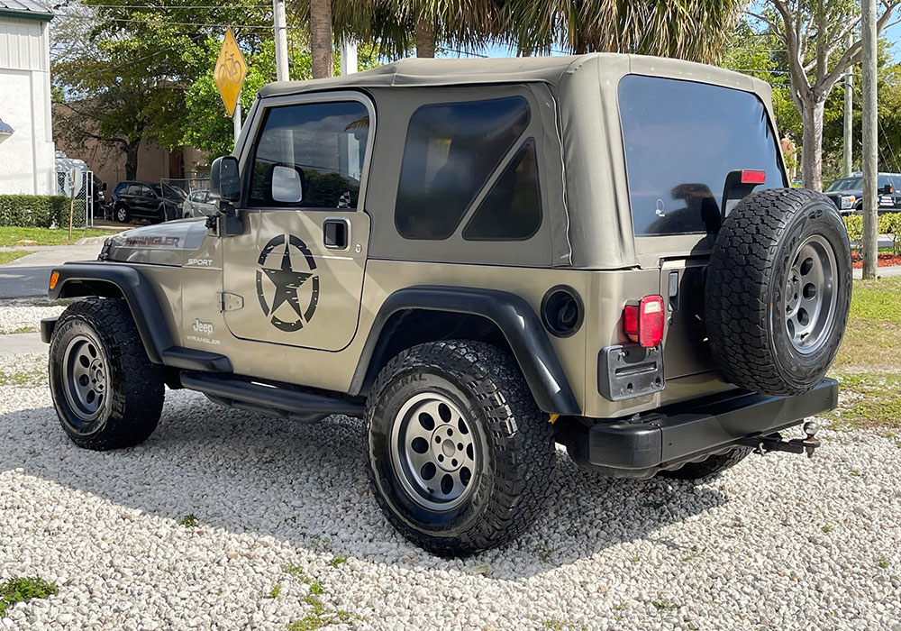 8th Image of a 2004 JEEP WRANGLER