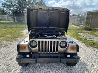 Image 26 of 27 of a 2004 JEEP WRANGLER