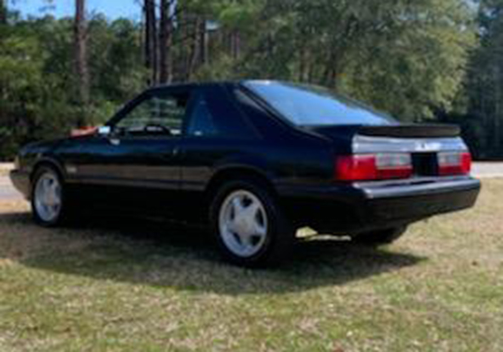 2nd Image of a 1990 FORD MUSTANG LX