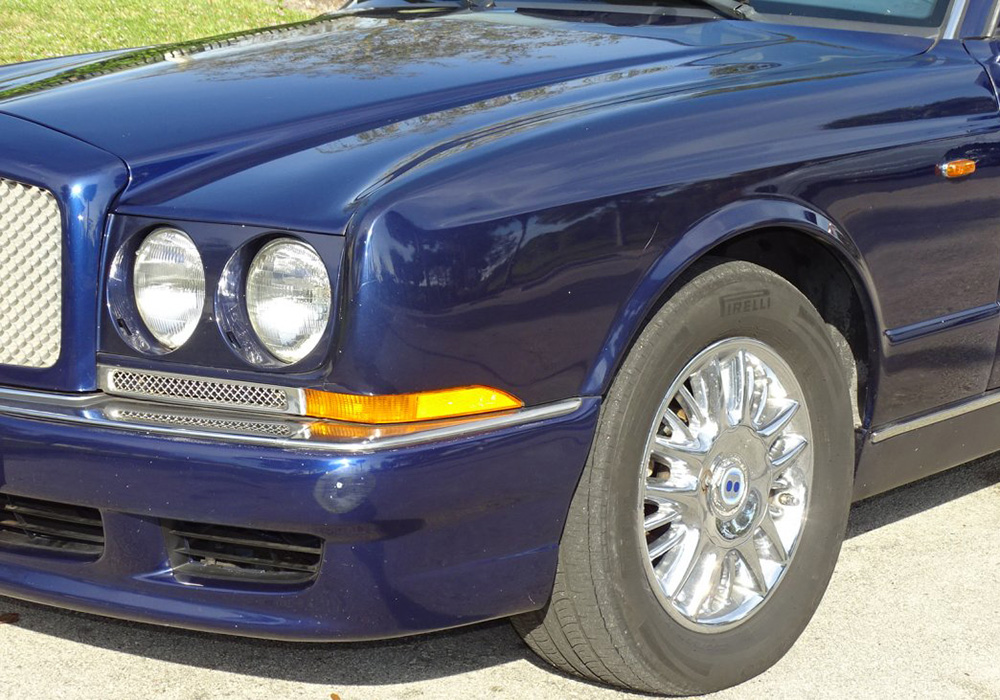 9th Image of a 2000 BENTLEY AZURE