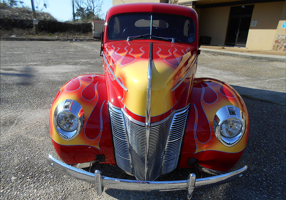 2nd Image of a 1940 FORD DELUXE