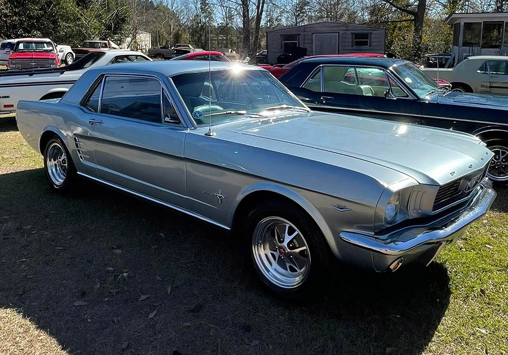 1st Image of a 1966 FORD MUSTANG