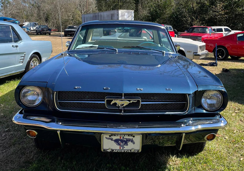 2nd Image of a 1965 FORD MUSTANG