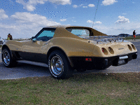 Image 3 of 17 of a 1977 CHEVROLET CORVETTE