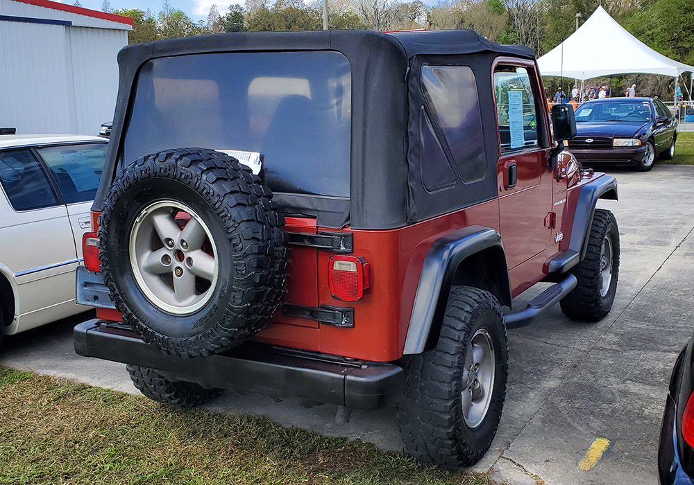 2nd Image of a 1999 JEEP WRANGLER SPORT