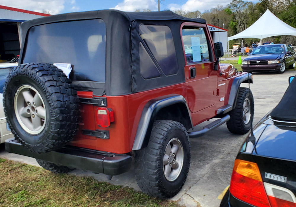 3rd Image of a 1999 JEEP WRANGLER SPORT