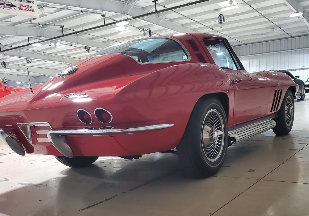 2nd Image of a 1965 CHEVROLET CORVETTE