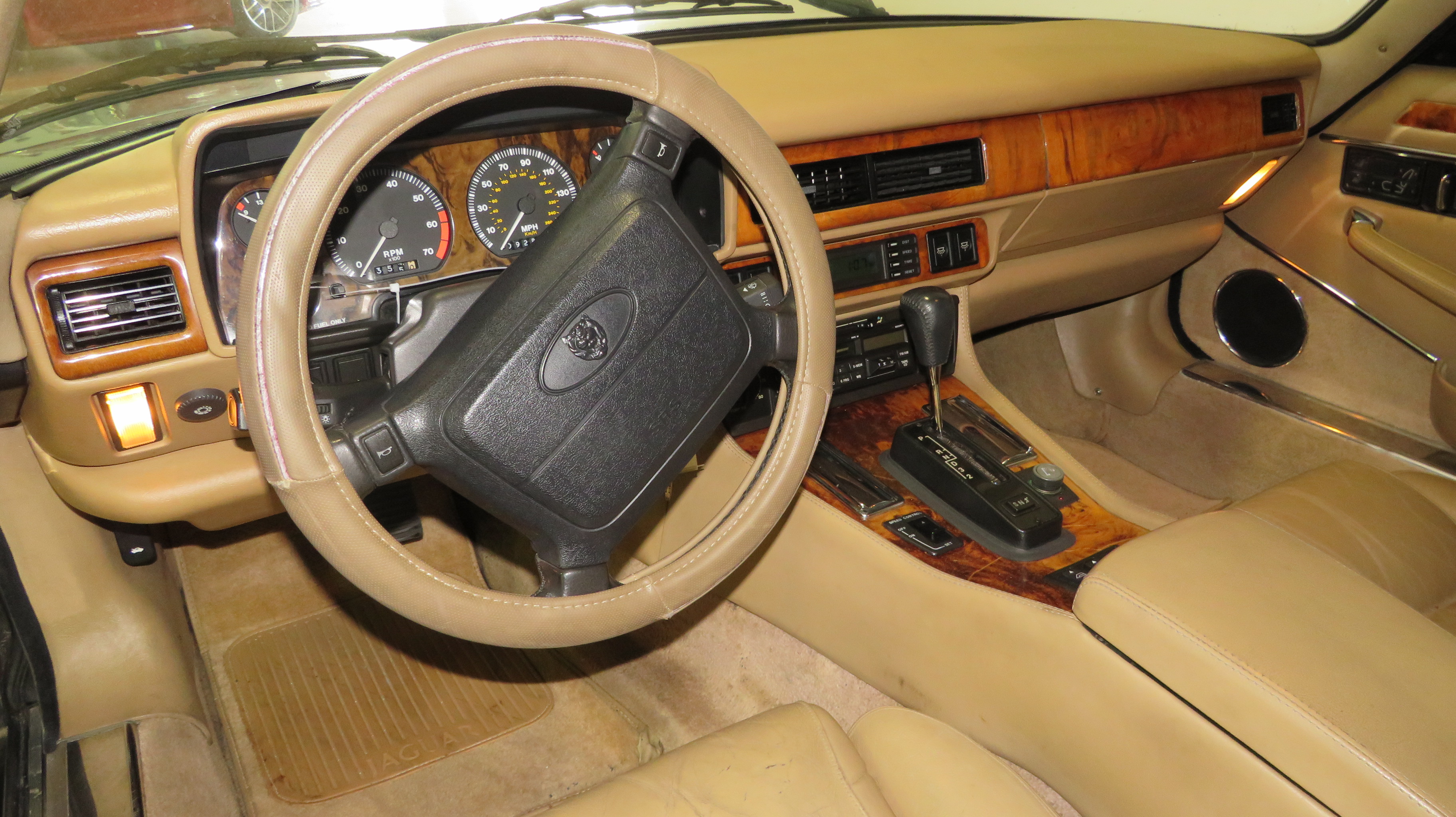 6th Image of a 1994 JAGUAR XJS