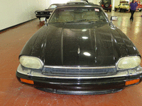 Image 4 of 13 of a 1994 JAGUAR XJS