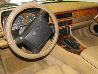 Image 7 of 13 of a 1994 JAGUAR XJS