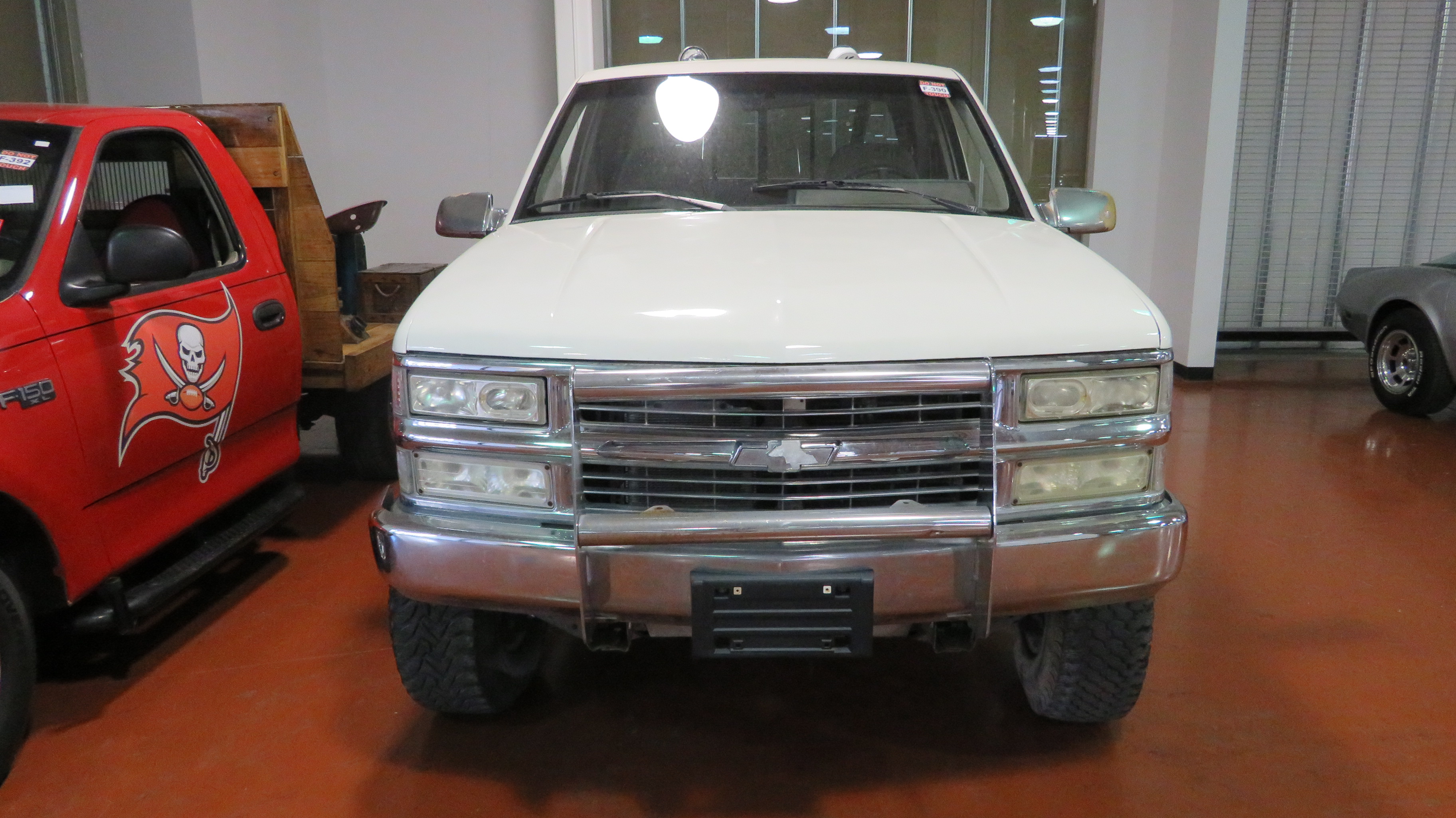 3rd Image of a 1994 CHEVROLET K1500 4X4 EXT CAB