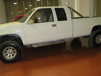Image 2 of 11 of a 1994 CHEVROLET K1500 4X4 EXT CAB