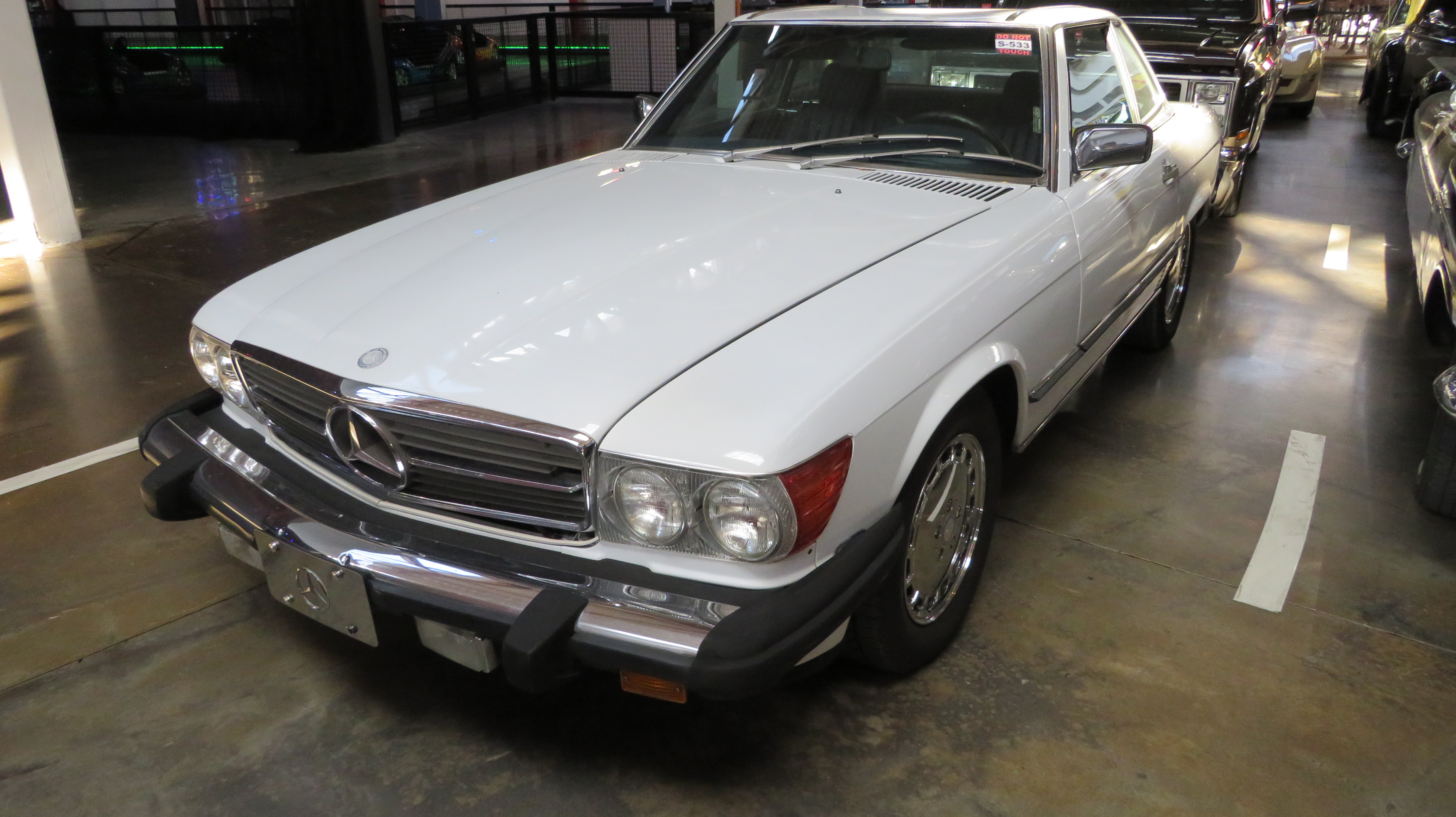 1st Image of a 1987 MERCEDES-BENZ 560SL